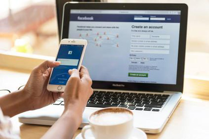 Facebook tự đăng xuất ra khỏi thiết bị